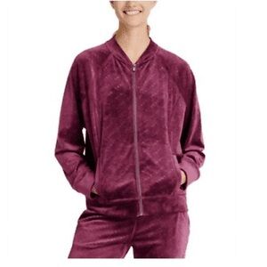 DKNY Women's Velvet Jacket and jogger set- Rich burgundy.

Jogger S
Top S